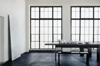 Ab HEUTE ist es soweit! ✨
Stefan Knopp ist mit einem eigenen Stand auf der Wohnen & Bauen Messe in Salzburg vertreten!📍 Messezentrum Salzburg
📅 Dieses Wochenende vom 5.- 8. Februar 2026Erlebe seine einzigartigen, geköhlten Holztische und weiteren Unikate live vor Ort. Komm vorbei, schau dir die handgefertigten Möbel an und lass dich persönlich beraten!Wir freuen uns auf deinen Besuch!#StefanKnopp #WohnenUndBauen #MesseSalzburg #MessezentrumSalzburg #Holztische #HandwerkMitCharakter #Designmoebel #Massivholz #Moebelunikate #Tischlerkunst